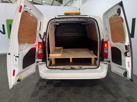 Vauxhall Combo 2300 1.5 SportIVE TD S/S 12
