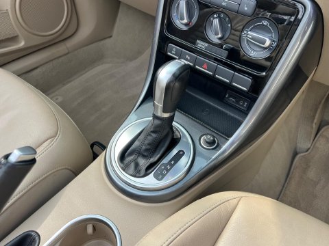 Volkswagen Beetle DESIGN TSI BLUEMOTION TECHNOLOGY DSG 47