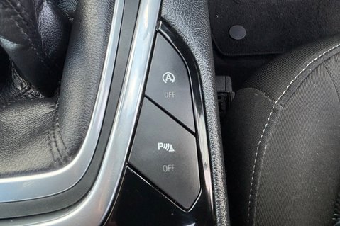 Ford Galaxy TITANIUM 1.5T !! LOOK !! 7 SEATS !! 10 SERVICES! 1 FORMER KEEPER! 39