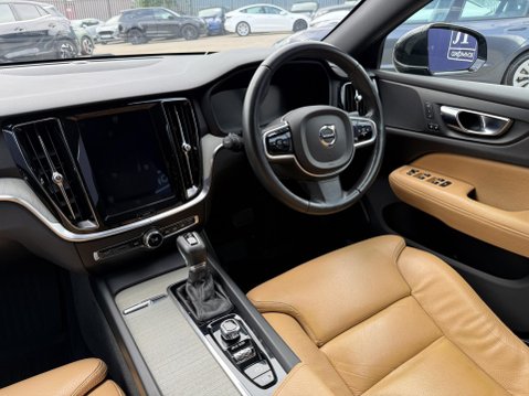Volvo V60 2.0 D3 Inscription Plus Estate 5dr Diesel Auto Euro 6 (s/s) (150 ps) 28