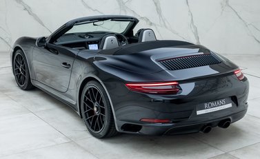 Porsche 911 Carrera GTS CABRIOLET (991.2) 12