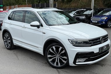 Volkswagen Tiguan R LINE TDI BMT 4MOTION DSG - PAN ROOF - APPLE CAR PLAY -ADAPTIVE CRUISE
