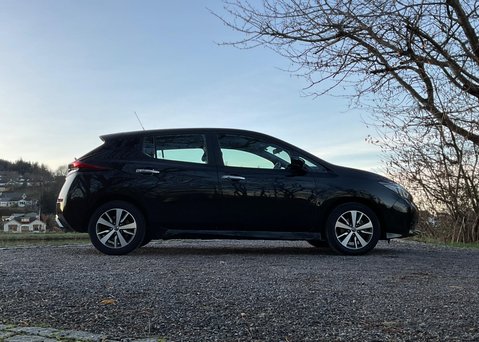 Nissan LEAF E (110kw) Acenta (40kWh) 5 Dr Hatchback 7