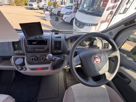 Adria Coral S680 ST 39