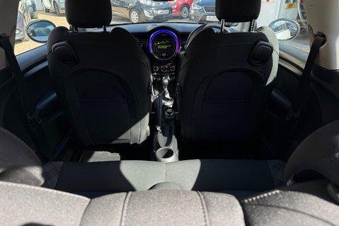Mini Hatch COOPER.. 6 SERVICES..DAB..SAT NAV..HEATED SAETS..STUNNING EXAMPLE 43