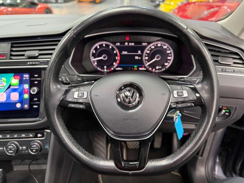 Volkswagen Tiguan 2.0 TSI SEL SUV 5dr Petrol DSG 4Motion Euro 6 (s/s) (180 ps) 25
