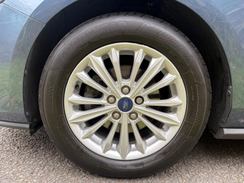 Ford Focus TITANIUM 13