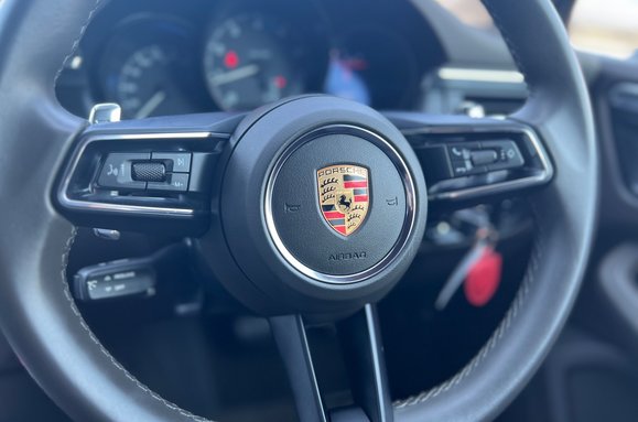 Porsche Macan PDK 47