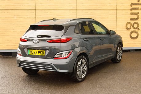 Hyundai KONA PREMIUM