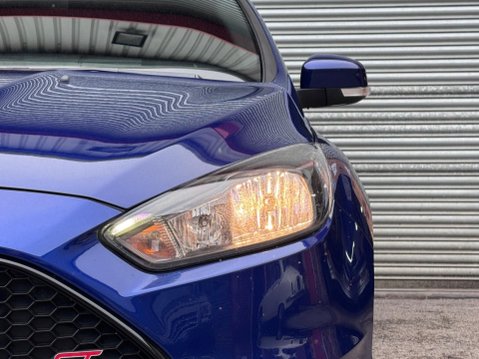 Ford Focus 2.0 TDCi ST-2 Hatchback 5dr Diesel Manual Euro 6 (s/s) (185 ps) 6