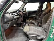 Mini Hatch 2.0 Cooper S Sport Hatchback 5dr Petrol Steptronic Euro 6 (s/s) (192 ps) 28