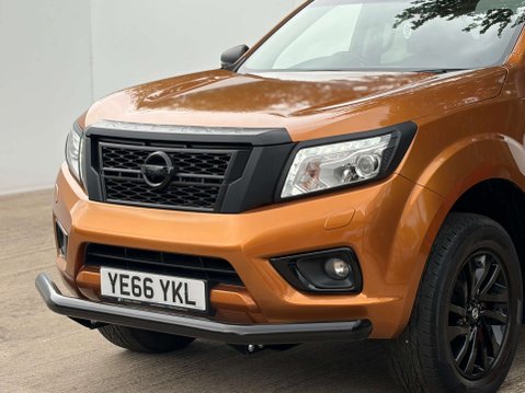 Nissan Navara 2.3 Navara Tekna dCi Auto 4WD 5dr 48
