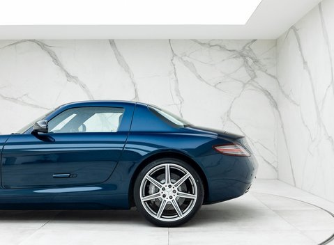 Mercedes-Benz SLS AMG 24