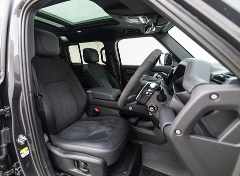 Land Rover Defender 110 V8 10