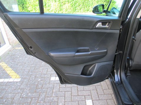 Kia Sportage 1.7 CRDi 2 Euro 6 (s/s) 5dr 46