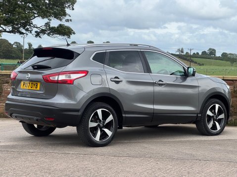 Nissan Qashqai 1.2 DIG-T N-Connecta 2WD Euro 6 (s/s) 5dr 4