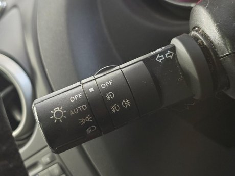 Nissan Qashqai 2.0 dCi Tekna Auto 4WD Euro 5 5dr (AVM) 19