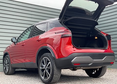 Nissan Qashqai DIG-T TEKNA MHEV 17