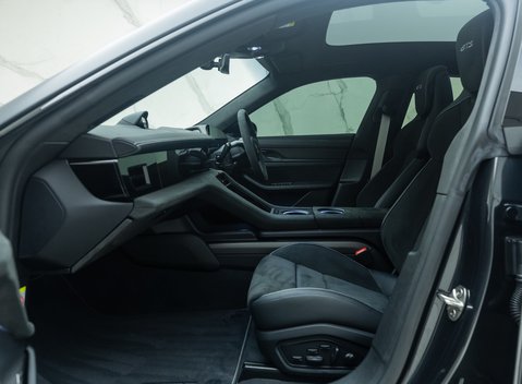 Porsche Taycan GTS SPORT TURISMO 22