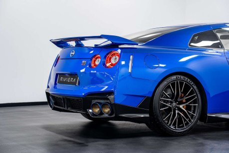 Nissan GT-R Premium Edition 3.8 2dr Coupe Semi Auto Petrol 17