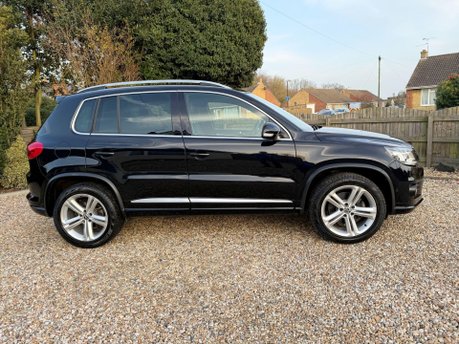 Volkswagen Tiguan 2.0 TDI BlueMotion Tech R-Line SUV 5dr Diesel DSG 4WD Euro 5 (s/s) (177 ps) 4