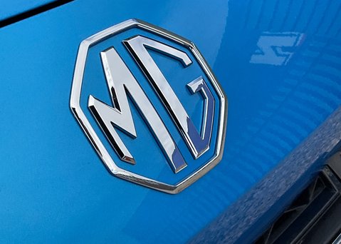 MG MG3 1.5 HYBRID+ SE 4