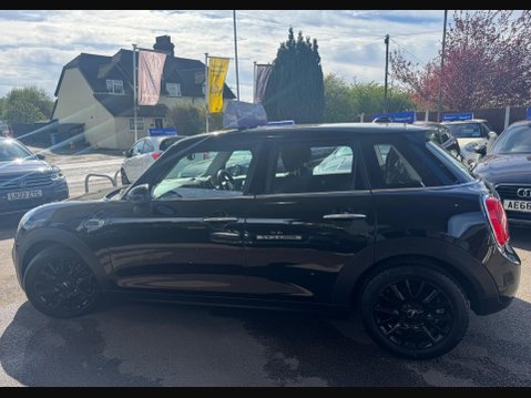 Mini Hatch 1.5 Cooper D Auto Euro 6 (s/s) 5dr 4