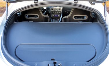 Alfa Romeo 8C Competizione 5