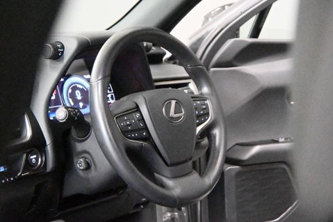 Lexus Ux 2.0 UX 250h Takumi 4x2 CVT 5dr 7