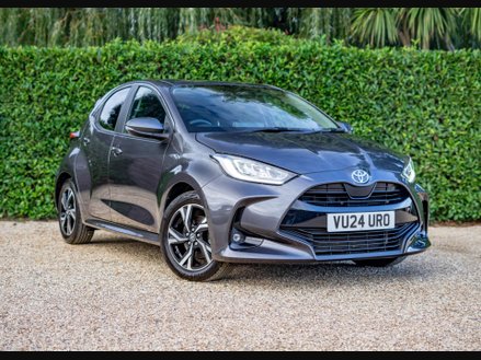 Toyota Yaris 1.5 Yaris Design HEV CVT 5dr