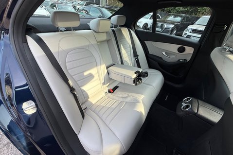 Mercedes-Benz C Class C250 D AMG LINE PREMIUM - 10 SERVICES - 2 OWNERS - LIGHT INTERIOR 31
