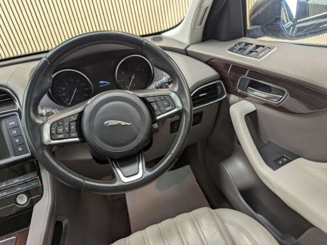 Jaguar F-Pace 2.0 F-PACE Portfolio AWD D Auto 4WD 5dr 54