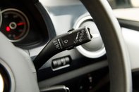 Volkswagen Up BLACK EDITION 13