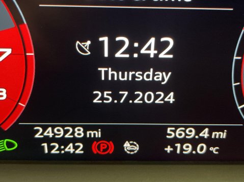 Audi Q3 1.5 TFSI CoD 35 Sport SUV 5dr Petrol Manual Euro 6 (s/s) (150 ps) 25