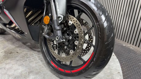 Honda CBR 2020 ONLY 790 MILES LONG MOT SERVICED SPORTS BIKE 650CC 48