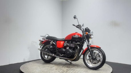 Triumph Bonneville SE 2013 7K NEW MOT INCREDIBLE CONDITION CUSTOM NAKED BIKE 865CC 3