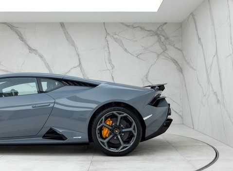 Lamborghini Huracan LP640-2 Tecnica 30