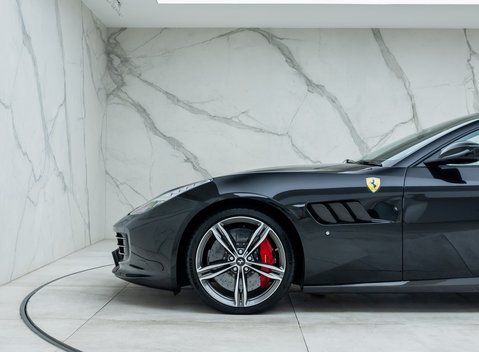 Ferrari GTC4 Lusso V12 39