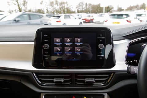 Volkswagen T-Roc LIFE TSI 23