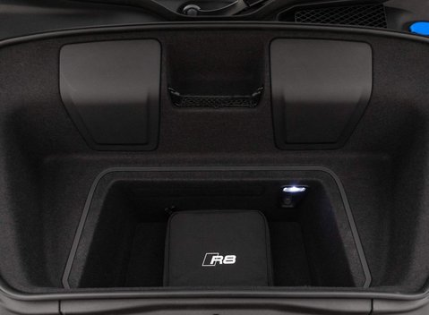 Audi R8 V10 Performance Carbon Black 31