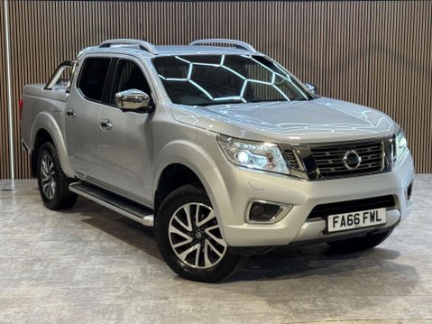 Nissan Navara 2.3 Navara Tekna dCi Auto 4WD 5dr 1