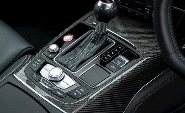 Audi RS6 Avant Performance 21