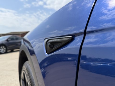 Tesla Model Y (Dual Motor) Long Range SUV 5dr Electric Auto 4WDE (384 bhp) 45