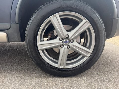 Volvo XC90 2.4 D5 R-Design SE Geartronic AWD 5dr 28