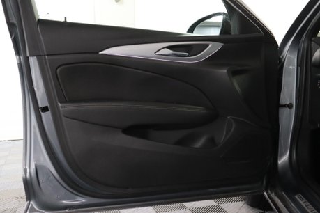 Vauxhall Insignia ULTIMATE NAV 43