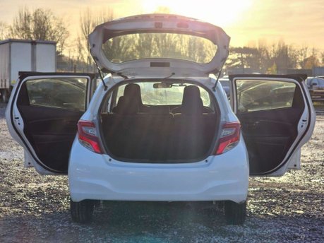 Toyota Yaris 1.33 Dual VVT-i Design Hatchback 5dr Petrol Multidrive S Euro 6 (99 ps) 14