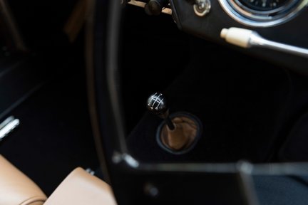 Aston Martin DB MKIII Coupe 23