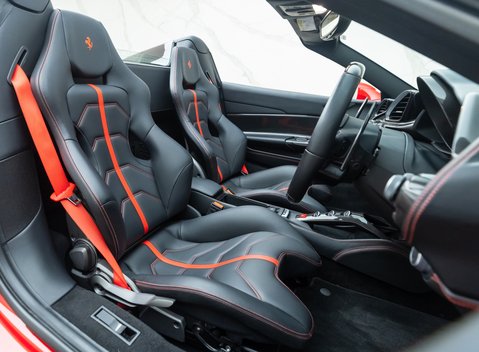 Ferrari 488 SPIDER 14