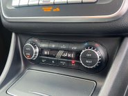 Mercedes-Benz CLA Class 2.1 CLA 220 WhiteArt D Auto 5dr 21