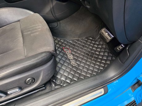 Audi RS4 4.2 FSI V8 Estate 5dr Petrol S Tronic quattro Euro 5 (450 ps) 58